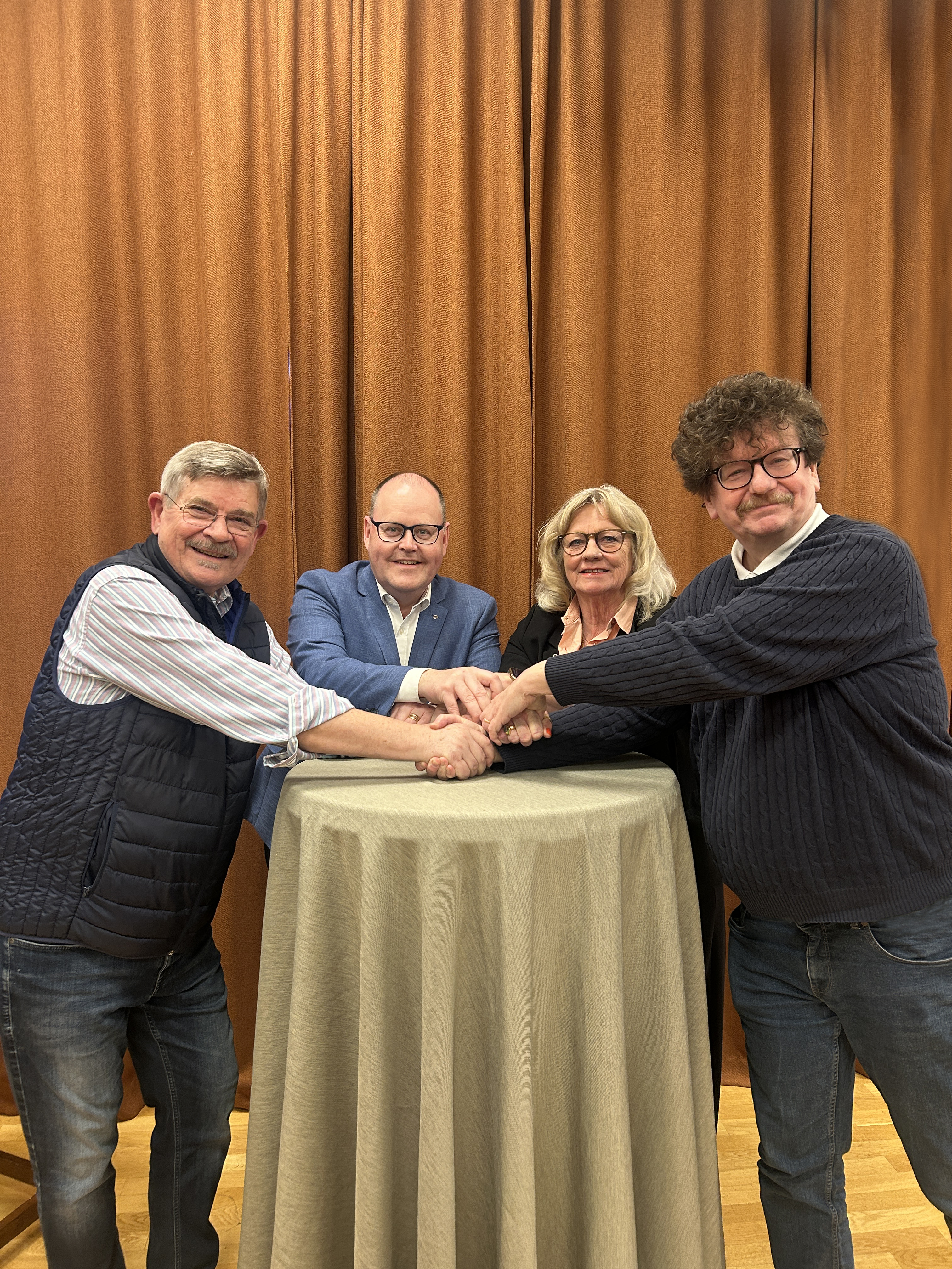 Erik Zetterlund, ordförande,HSB Södermanland med HSBs förbundsordförande Johan Nyhus, Mariethe Larsson, ordförande i HSB Östergötland och Lars Stjernkvist, ordförande i HSB Östra.